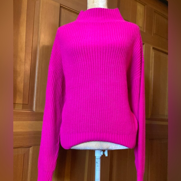 Ribbed Knit Mock Neck Sweater. - Picture 8 of 16